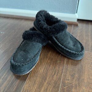 Manitobah Mukluk moccasin slippers